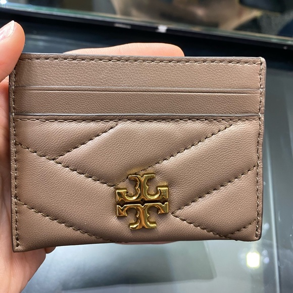 Click for Price Details! Tory Burch Card Case - Picture 8 of 8